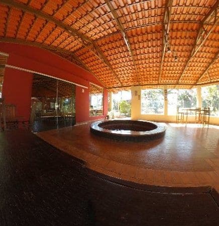 Ofurô e área de lazer coberta